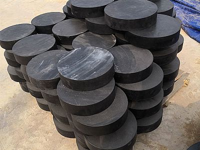 高青县板式橡胶支座由若干层橡胶片与薄钢板经加压硫化